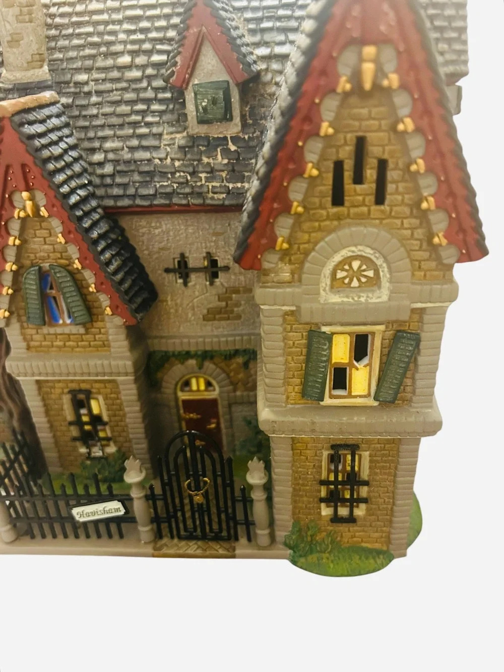 Dept 56 Dickens  Great Expectations Satis Manor  House Classics retired.
